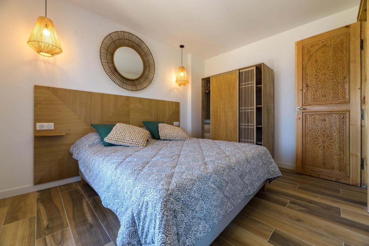 Residence Ochji Di Mare Пропріано Екстер'єр фото