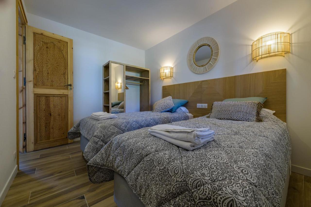 Residence Ochji Di Mare Пропріано Екстер'єр фото