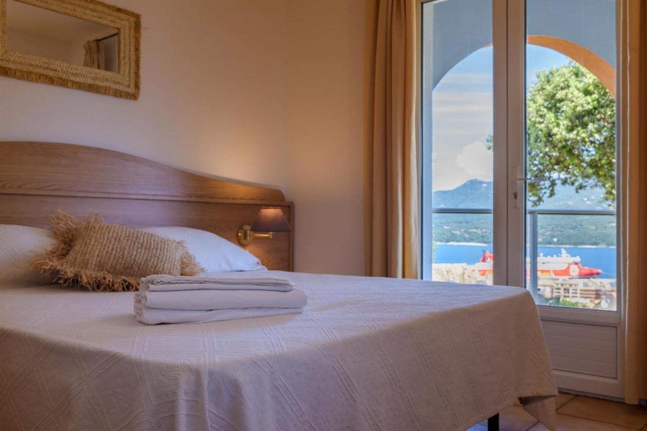Residence Ochji Di Mare Пропріано Екстер'єр фото